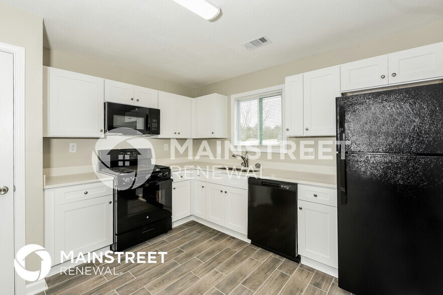 Building Photo - 6258 Leverett Dr