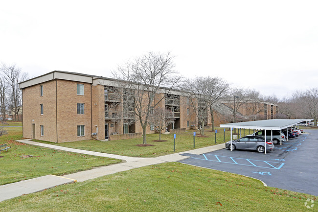 Building Photo - Silver Maple Village Apartments