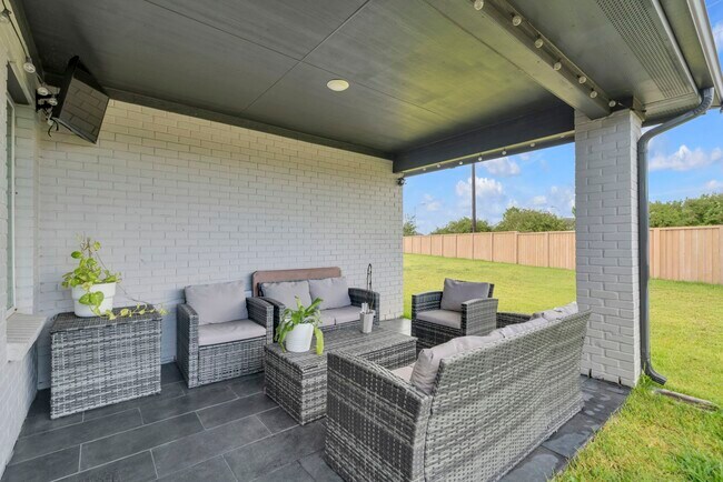 Building Photo - 3903 Yonkers Valley Ln