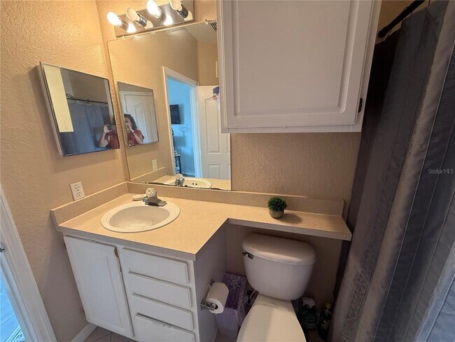 Building Photo - 5511 Legacy Crescent Pl