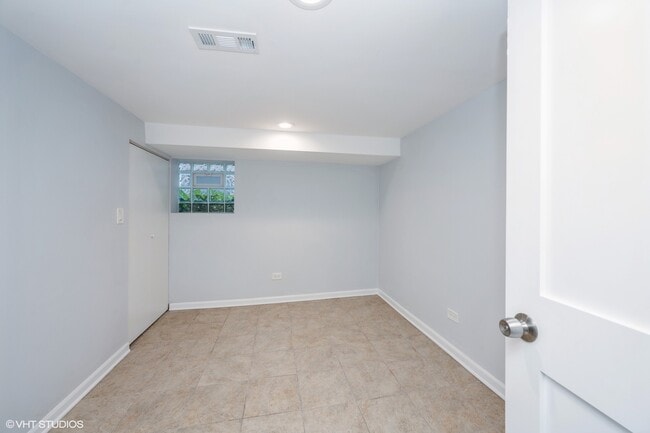 Building Photo - 6148 W Patterson Ave