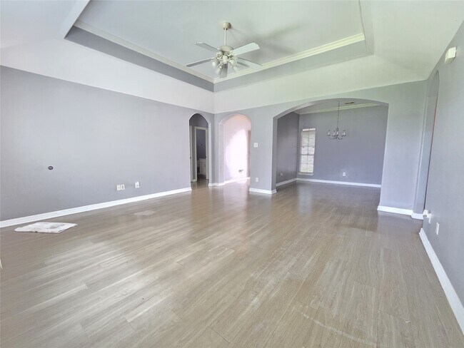 Building Photo - 12015 Rosecroft Dr