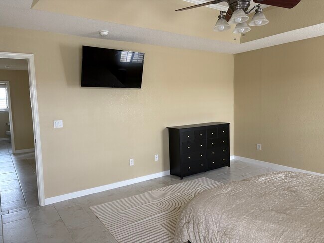 Building Photo - 13450 Emerald Bay Way