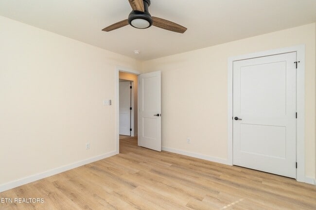 Building Photo - 205 Kingwood Rd