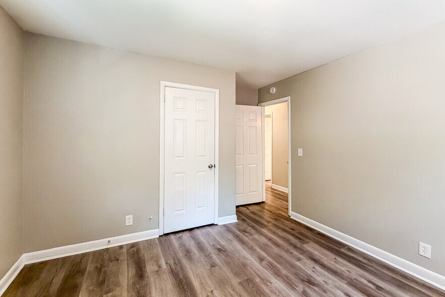 Building Photo - 4983 Karen Ray Dr