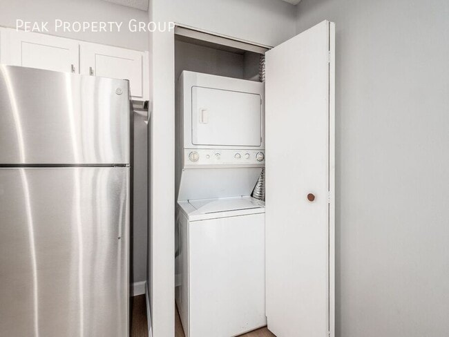 Building Photo - 7950 Harmill Dr