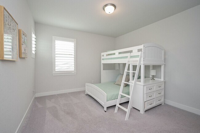 Building Photo - 71 Perennial Cyn Dr