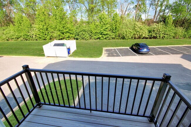 Building Photo - 284 Stonewall Creek Dr