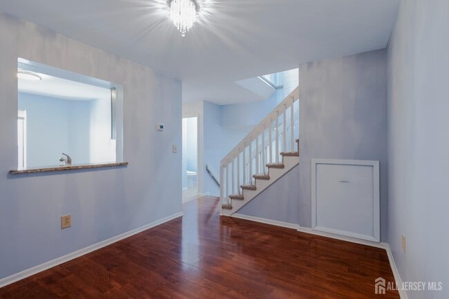 Building Photo - 1050 Schmidt Ln