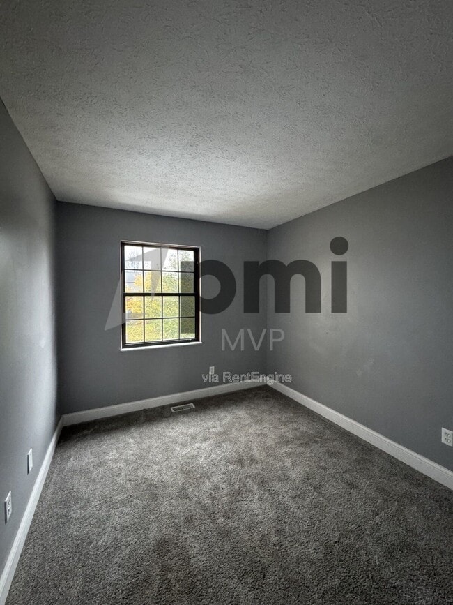 Building Photo - 1019 Cowton Dr