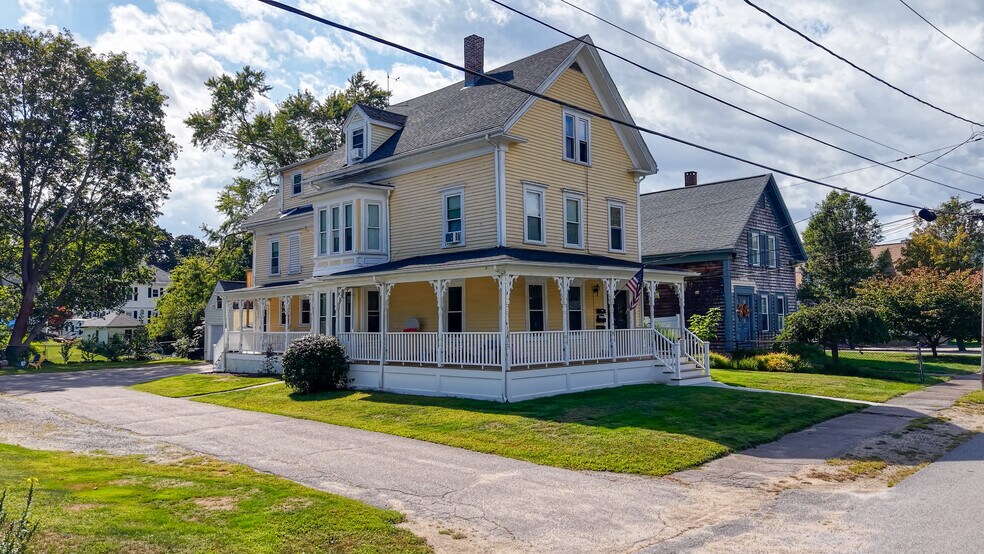 Building Photo - 10 Barrows St