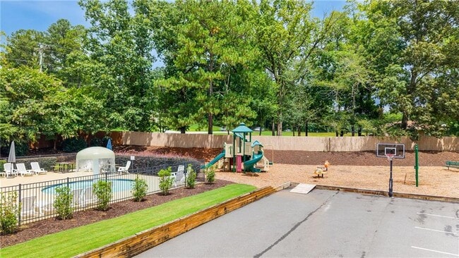 Building Photo - 51 Pine Way