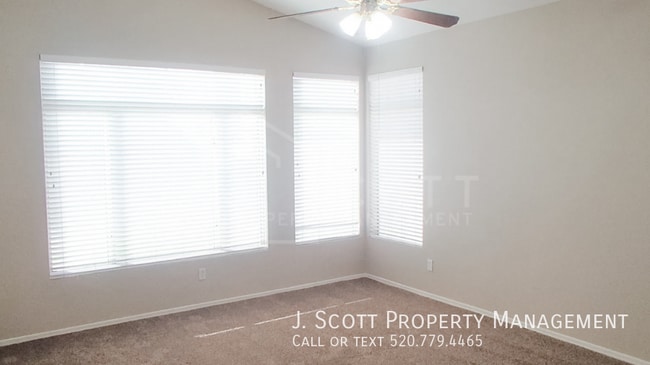 Building Photo - 7417 W Candelaria Dr