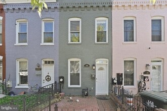 Building Photo - 1515 Independence Ave SW