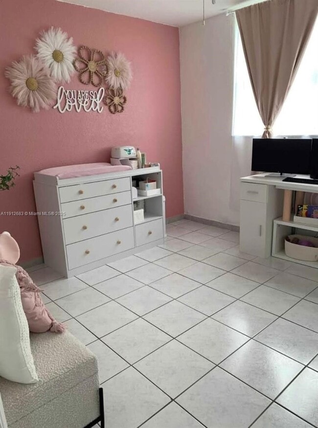 Building Photo - 8000 SW 149th Ave