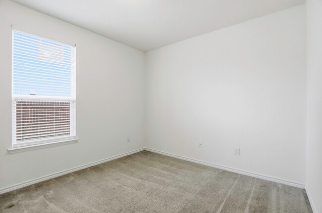 Building Photo - 7907 Expectation Dr