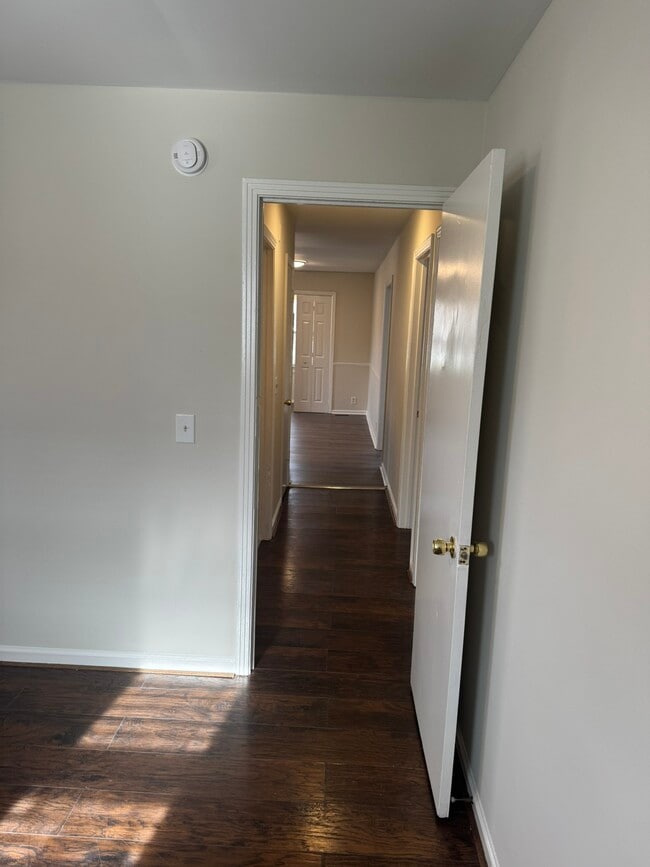 Building Photo - 2909 Clifton Ave