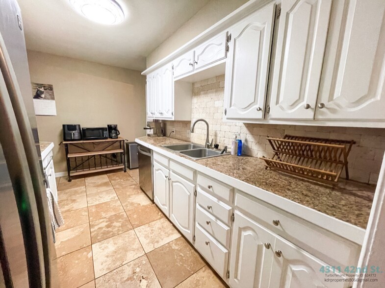 Building Photo - 4311 42nd St