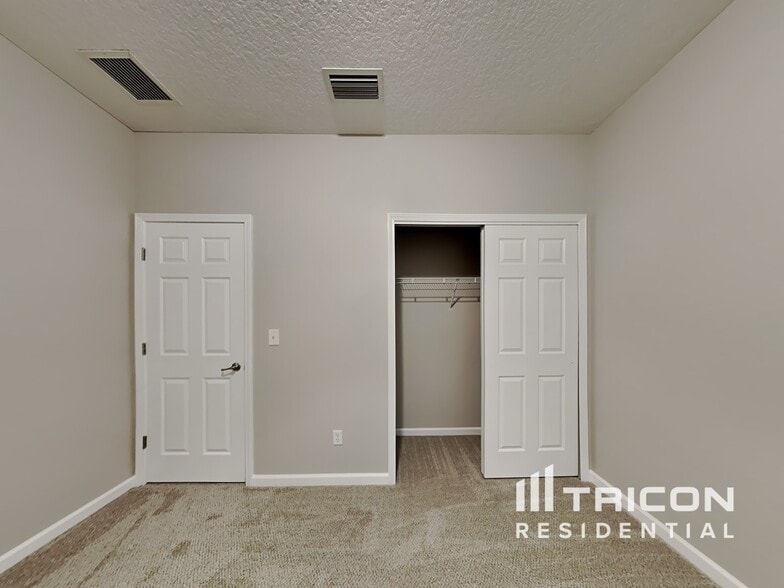 Building Photo - 4347 Song Sparrow Dr