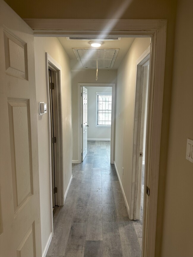 Building Photo - 11802 Leitrim Way