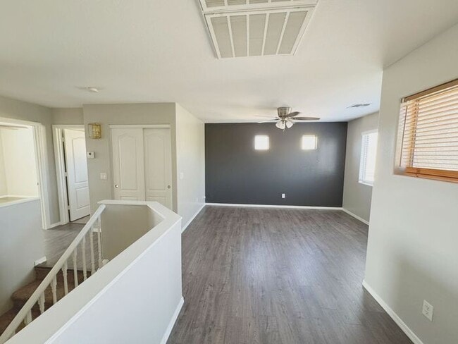 Building Photo - 4BR / 2.5BA Home with Expansive Lot – 2-Car Garage, Community Pools & Golf