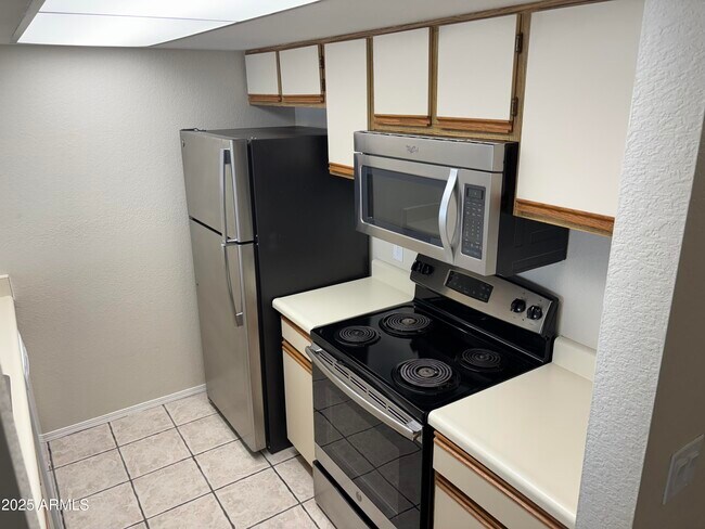 Building Photo - 1444 N Recker Rd