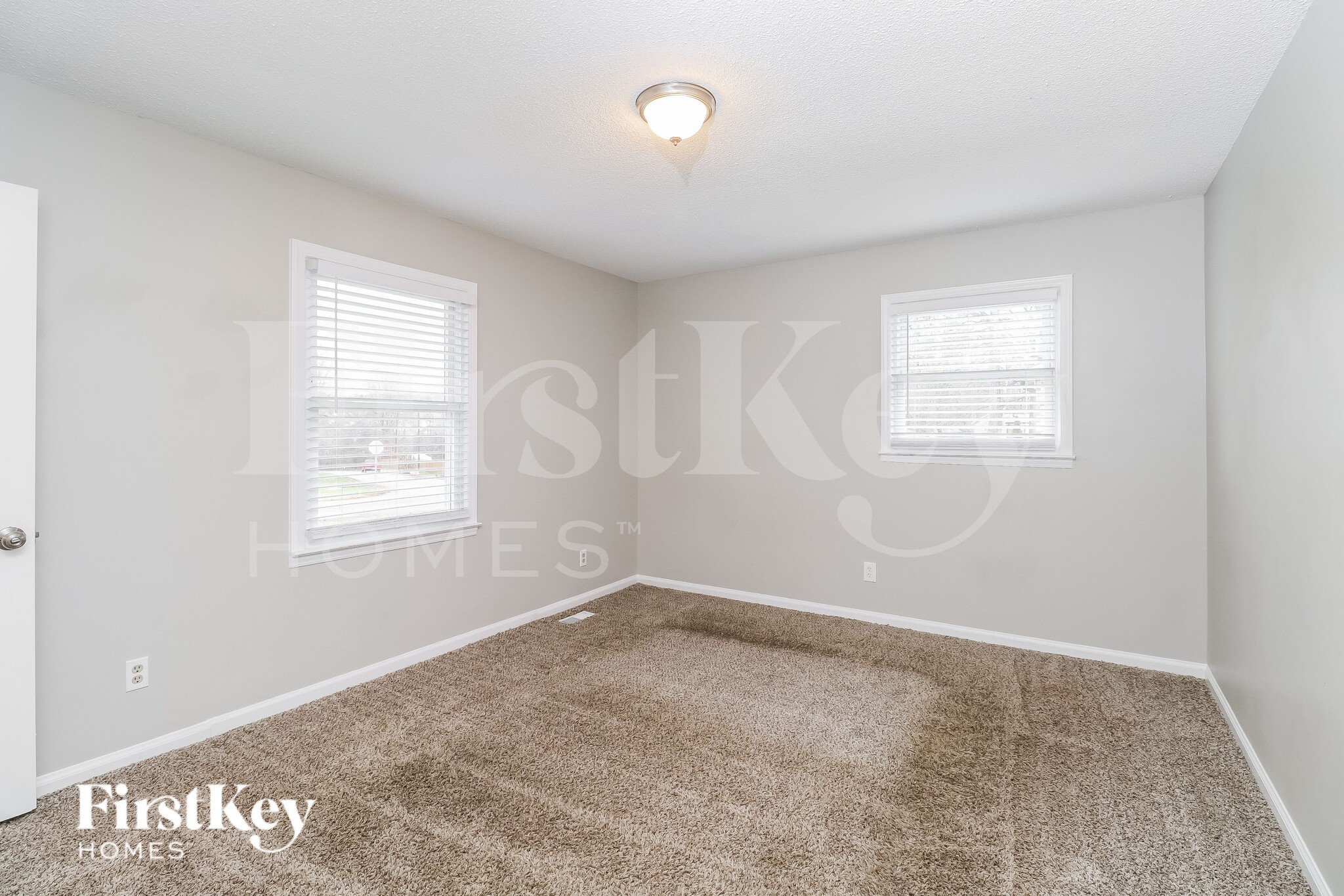 Building Photo - 4809 Maplecrest Dr