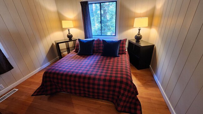 Building Photo - 50% off 1st months rent!! Beautiful Boulder Creek Redwood Home!