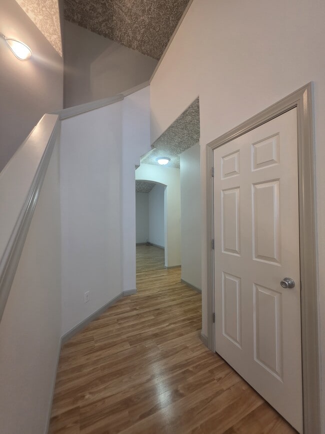 Building Photo - 4373 Hearth St NE