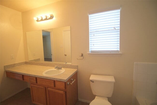 Building Photo - 6515 Bryant Park Ct