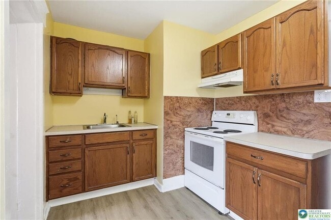 Building Photo - 819 Chestnut St