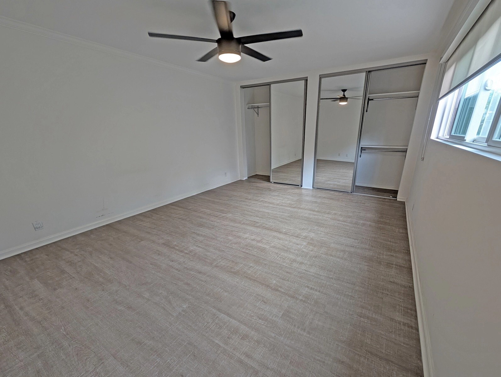 Building Photo - 118 S Wetherly Dr