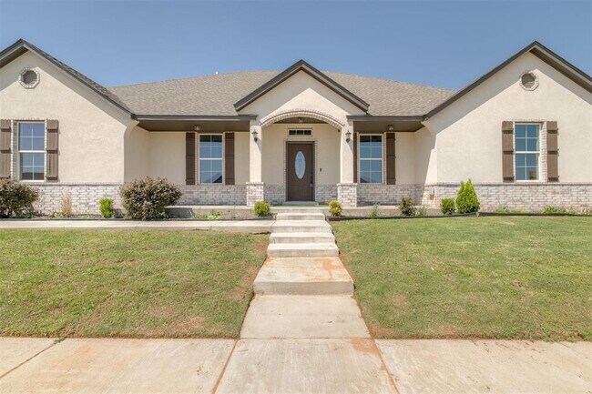 Building Photo - 2313 E Kellan Ct Terrace