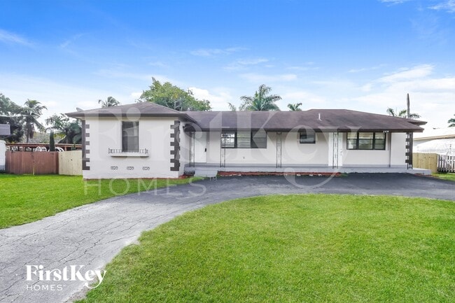 Building Photo - 2830 Johnson St