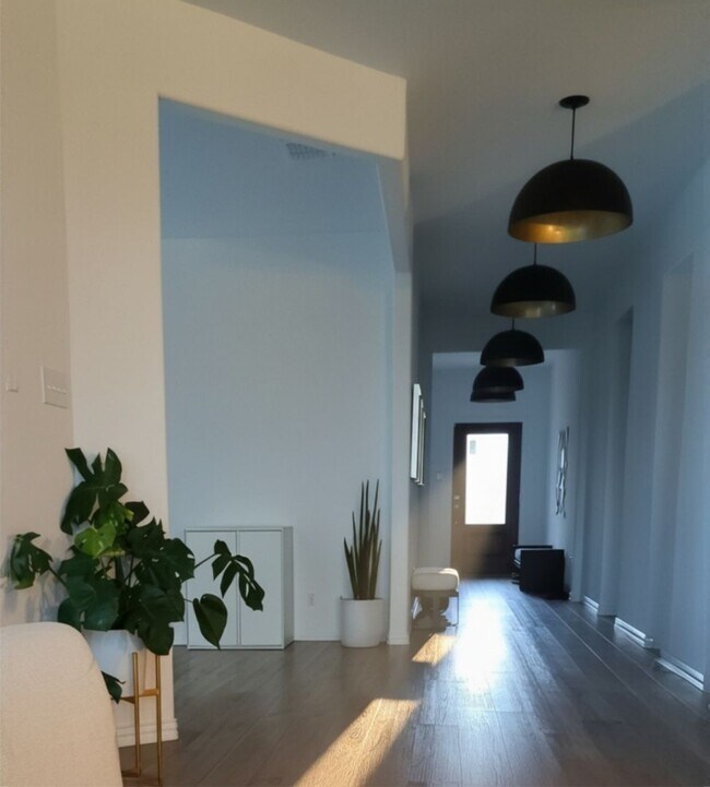 Building Photo - 5213 Rockrose Ln