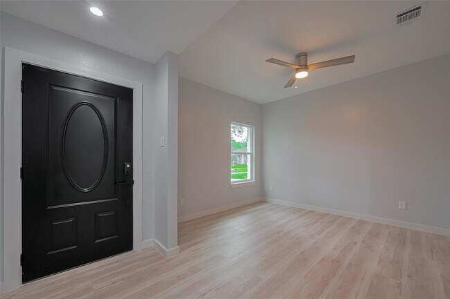Building Photo - 25411 Friar Lake Ln