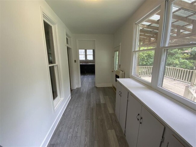 Building Photo - Charming 3 Bed, 2 Bath Jonesboro Rental with 1860 Sq Ft - Don't Miss Out!