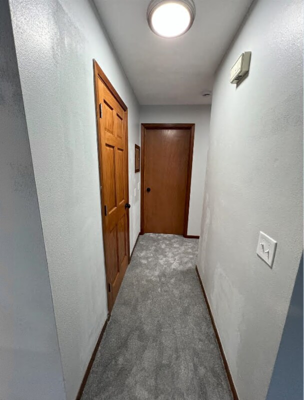 Building Photo - 2 S Wickham Ct