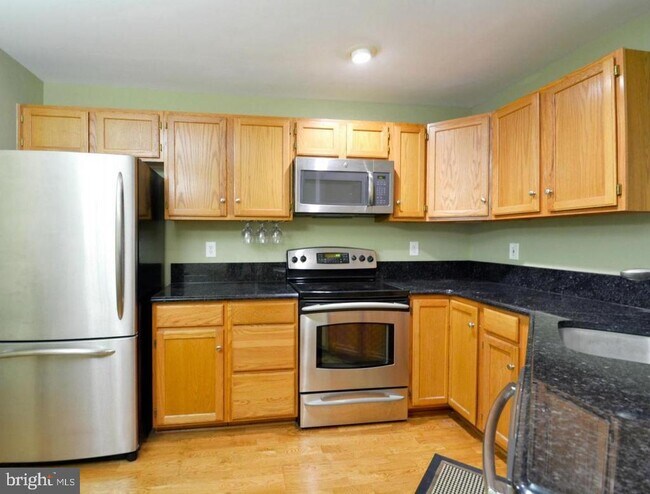 Building Photo - 8321 Green Heron Way