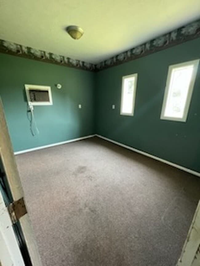 Building Photo - 3 Bed 2 Bath 2 Car Garage plus Bonus Room Available July 31, 2023