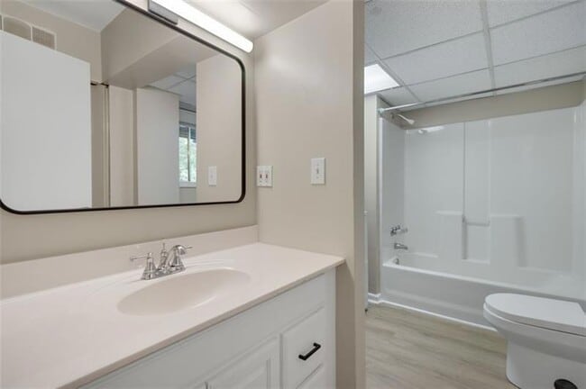 Building Photo - 2958 Harcourt Dr