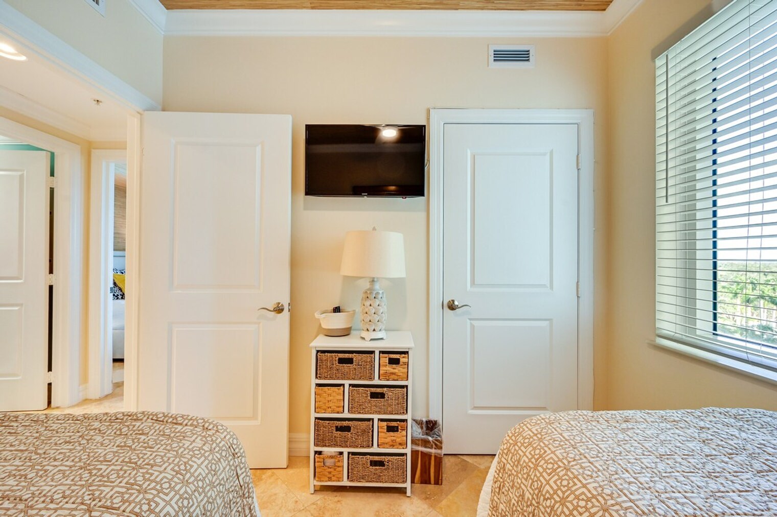 Building Photo - 4761 W Bay Blvd