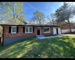 Building Photo - 1305 Ashbourne Dr