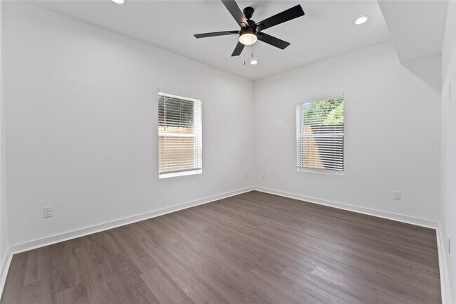 Building Photo - 414 N Carolina St