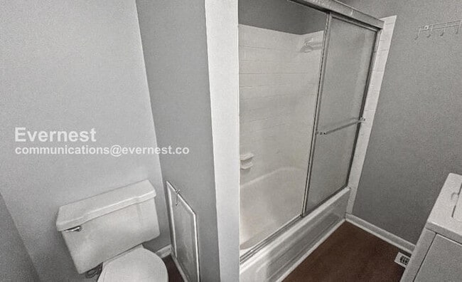 Building Photo - 2225 Golf Rd SW