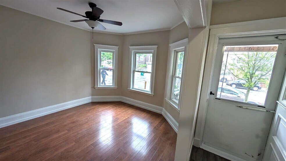 Building Photo - 294 Boston Ave