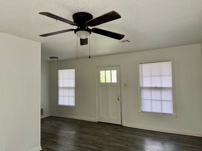 Building Photo - EXTRA STORAGE SPACE IN BACKYARD