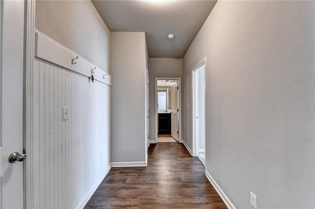 Building Photo - 2409 Ivy Meadow Ln