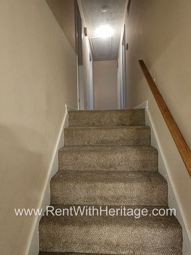 Building Photo - WOW! GORGEOUS HOME / PARTIAL FINISHED BASEMENT / RESORT STYLE POOL/ ALEXANDER HIGH SCHOOL