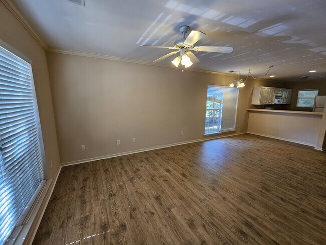 Building Photo - 15 Rimmon Trail